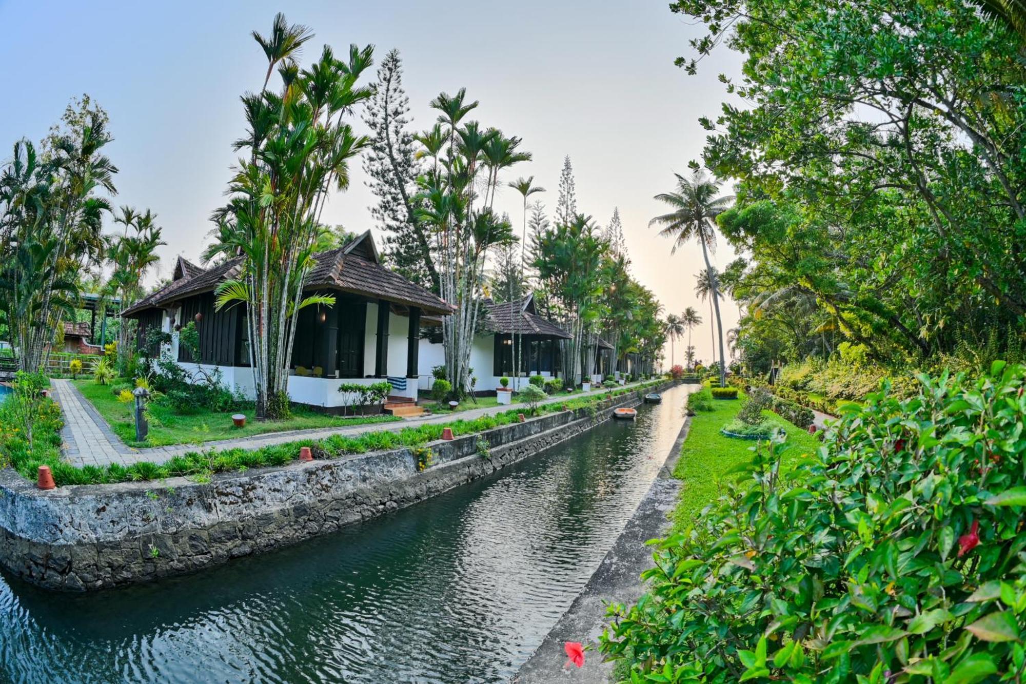 קומרקום Paradise Heritage Resort מראה חיצוני תמונה