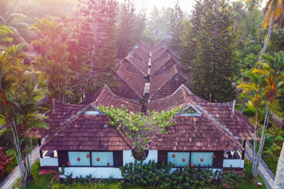קומרקום Paradise Heritage Resort מראה חיצוני תמונה